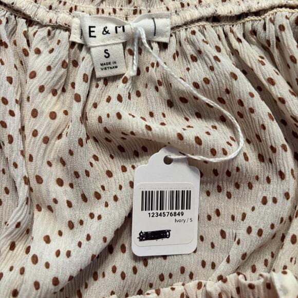 E&M Ivory Dotted Spaghetti Strap Cropped Ruched Top Size S NWT - Picture 5 of 11
